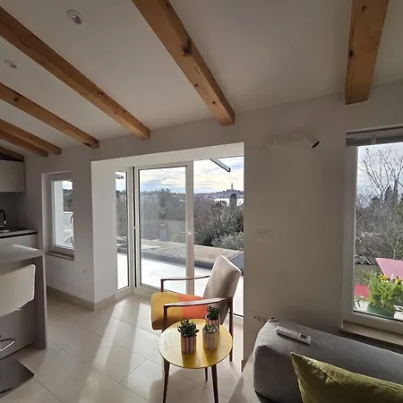 Διαμέρισμα Robi *