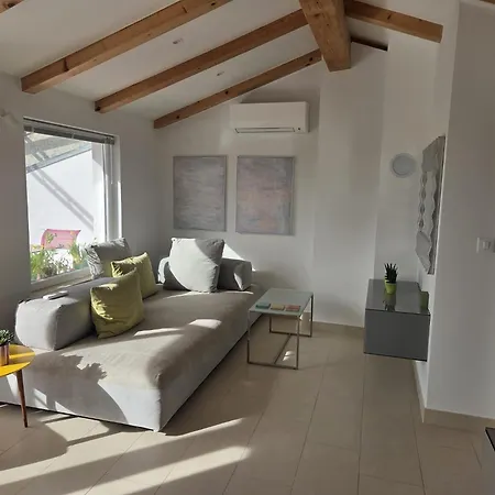 Robi Διαμέρισμα Ρόβινι