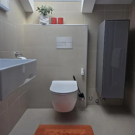 Robi Apartman